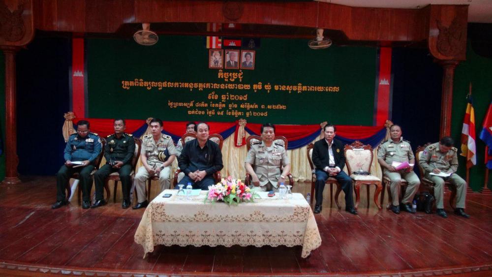 អភិបាលខេត្តបាត់ដំបង ជំរុញ និងបញ្ជាឲ្យសមត្ថកិច្ចធ្វើតេស្តទឹកនោមរកសារធាតុញៀនលើអ្នកបើកបររថយន្តធុនធ្ងន់