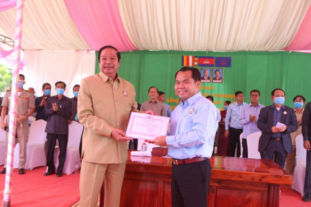 អគ្គលេខាធិការសមាគអតីតយុទ្ធជនកម្ពុជា អញ្ជើញដឹកនាំក្រុមការងារចុះជួបសំណេះសំណាលសួរសុខទុក្ខសមាជិក និងចែកអំណោយ ចំនួន ១០០នាក់ នៅស្រុកគៀនស្វាយខត្តកណ្តាល