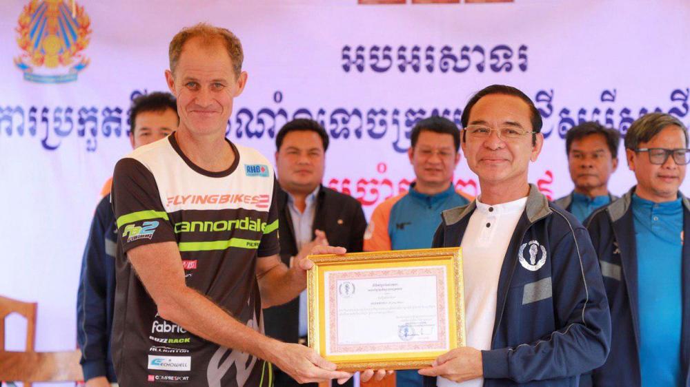 អគ្គលេខាធិការសហព័ន្ធខ្មែរកីឡាទោចក្រយាន យកការប្រកួតជើងឯកថ្នាក់ជាតិនៅខេត្តពោធិសាត់ ដើម្បីវាស់ស្ទង់សមត្ថភាព និងសម្រួចសិទ្ធផលត្រៀមស៊ីហ្គេម នៅហ្វីលីន