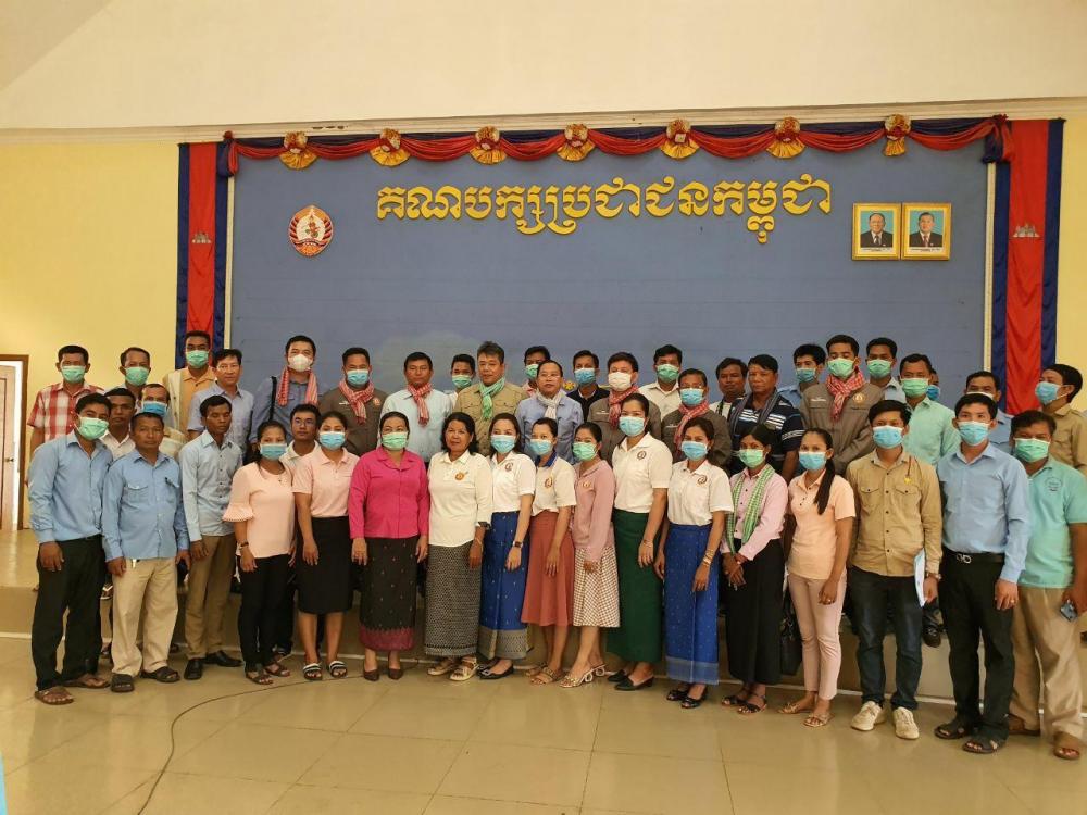 ឯកឧត្តម ចាយ បូរិន អ្នកតំណាងរាស្ត្រមណ្ឌលត្បូងឃ្មុំ ចុះជួបសំណេះសំណាល សួរសុខទុក្ខជាមួយប្រជាពលរដ្ឋ និងយុវជនគណបក្ស និងចែកអំណោយមនុស្សធម៌ជូនប្រជាពលរដ្ឋមានជីវភាពខ្វះខាតចំនួន ៣៥គ្រួសារ