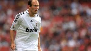 ខ្សែបម្រើ Arjen Robben សម្រេចចូលនិវត្តន៍ពីបាល់ទាត់