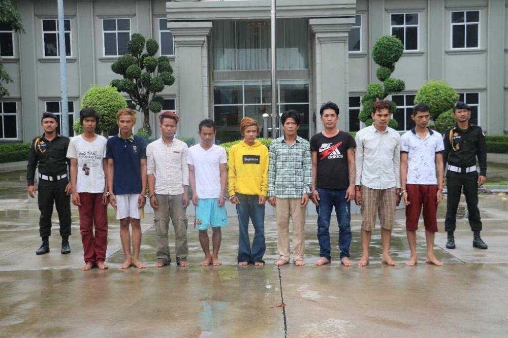 ជនសង្ស័យ៩នាក់ ត្រូវបានអាវុធហត្ថរាជធានីភ្នំពេញបញ្ជូនទៅតុលាការ ពាក់ព័ន្ធករណីគ្រឿងញៀន