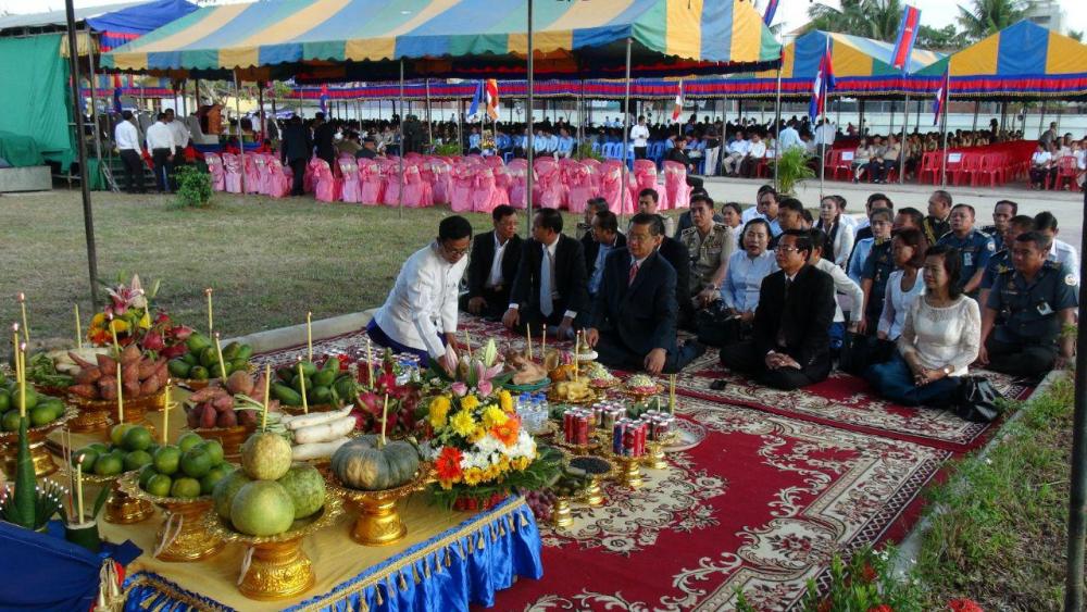 ខេត្តបាត់ដំបងប្រារព្ធខួបលើកទី៤០ ថ្ងៃបង្កើតរណសិរ្ស២ធ្នូ១៩៧៨-២០១៨ ដើម្បីបង្ហាញពីការលះបង់ការធ្វើពលីកម្មតស៊ូស្នេហាជាតិដ៏បរិសុទ្ធនៃអ្នកស្នេហាជាតិរបស់គណបក្សប្រជាជនកម្ពុជា