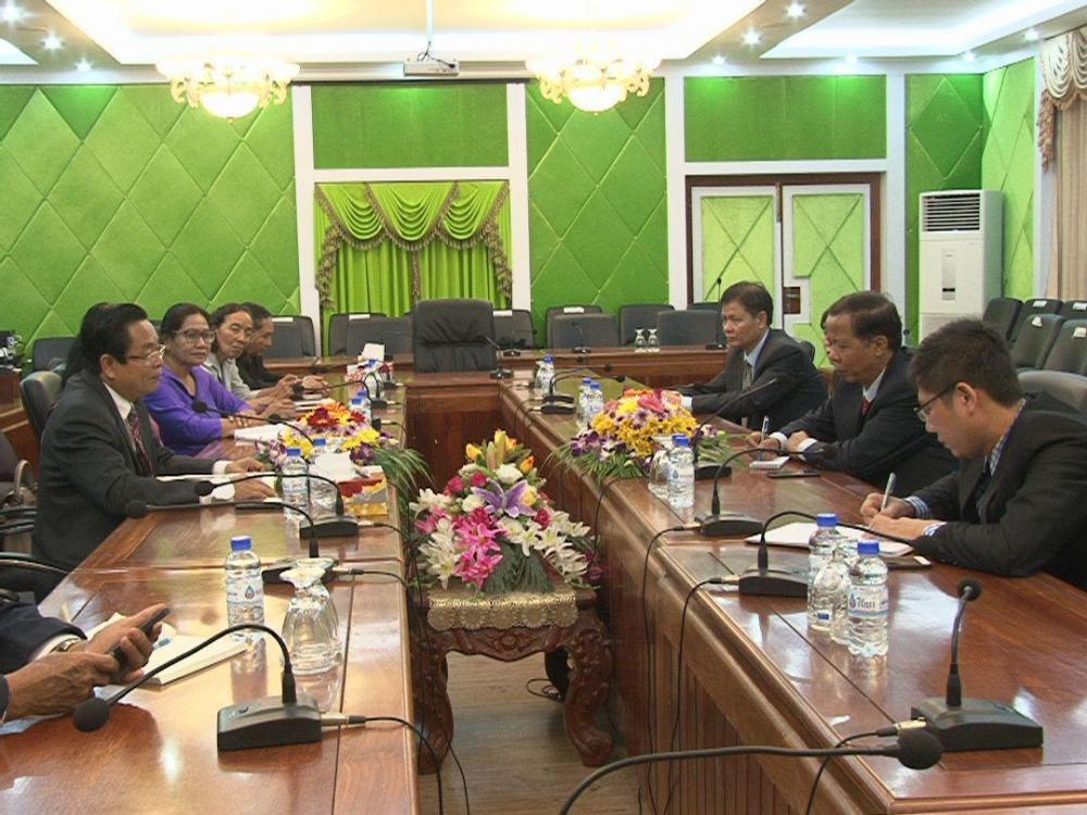 ប្រធានក្រុមប្រឹក្សាខេត្តបាត់ដំបង ជំនួបពិភាក្សាការងារជាមួយអគ្គកុងស៊ុលវៀតណាមថ្មីប្រចាំខេត្តបាត់ដំបង
