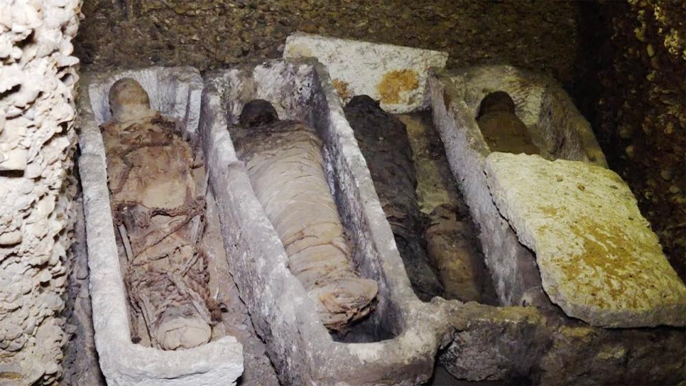 ផ្នូរចំណាស់មួយមានផ្ទុកសព Mummy ប្រមាណជា៥០សព ត្រូវបានក្រុមបុរាណវិទូអេហ្ស៊ីបរកឃើញ