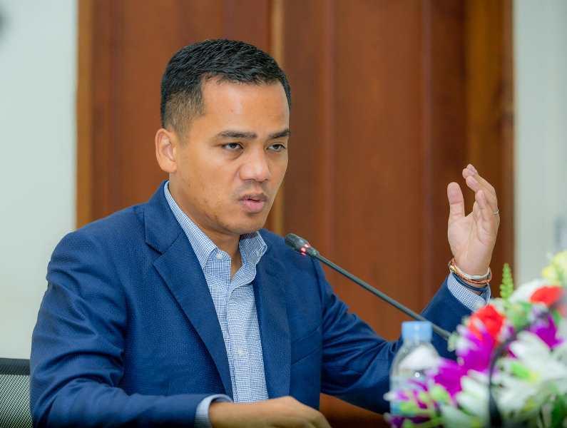 ឯកឧត្តម ស សុខា ស្នើឲ្យសហព័ន្ធកីឡាជាតិទាំងអស់ពិនិត្យឡើងវិញពីតួនាទីគ្រូបង្វឹក និងកីឡាករ កីឡាការិនី ជម្រើសរើសជាតិ ឲ្យបានត្រឹមត្រូវតាមលក្ខខណ្ឌ របស់ក្រសួងអប់រំ