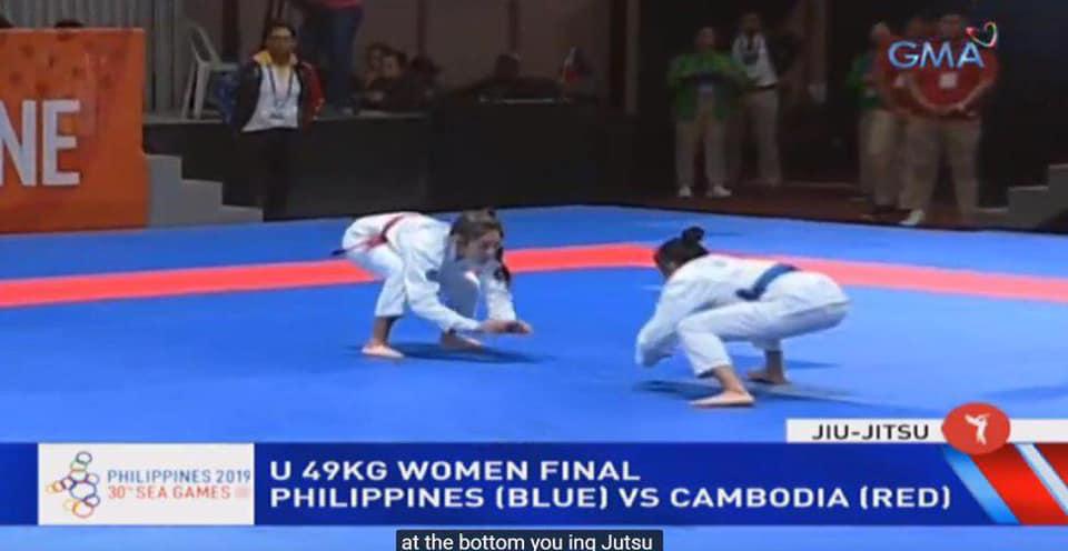 អបអរសាទរកម្ពុជាទទួលបានមេដាយមាសទី៤ ដោយរអត្តពលិកកីឡាជឺជីតស៊ូ(Jiu-Jitsu) កីឡាការិនី ខាន់ ចេសា យកឈ្នះម្ចាស់ផ្ទះហ្វីលីពីន នៅវគ្គផ្តាច់ព្រ័ត្រ