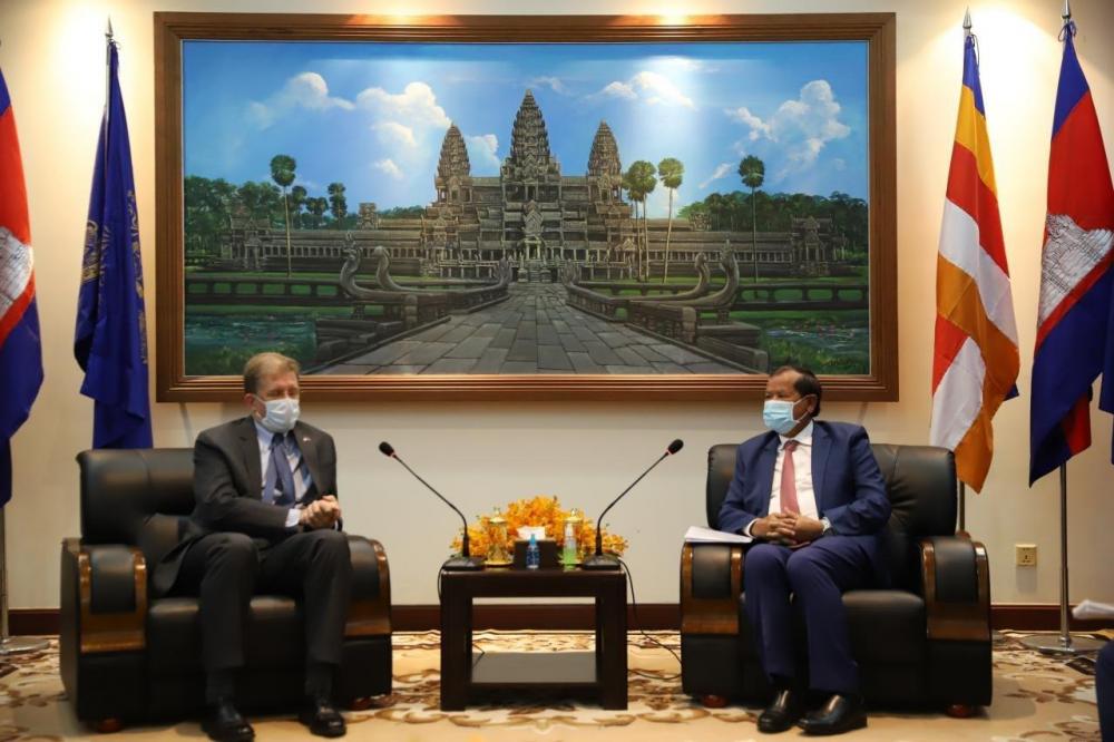 អាមេរិកស្នើកម្ពុជាយោគយល់ដល់ពលរដ្ឋខ្លួន ដែលផុតទិដ្ឋការមិនទាន់អាចត្រលប់ទៅវិញបាន ដោយសារវិបត្តិ Covid-19