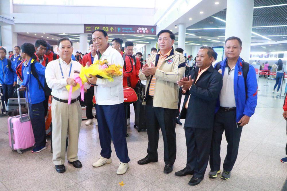 ព្រឹកនេះ អត្តពលិកកីឡាទាំង៥ប្រភេទរបស់កម្ពុជា ចេញដំណើរទៅចូលរួមការប្រកួត កីឡាសិស្សអាស៊ាន នៅប្រទេសឥណ្ឌូនេស៊ី ឆ្នាំ២០១៩