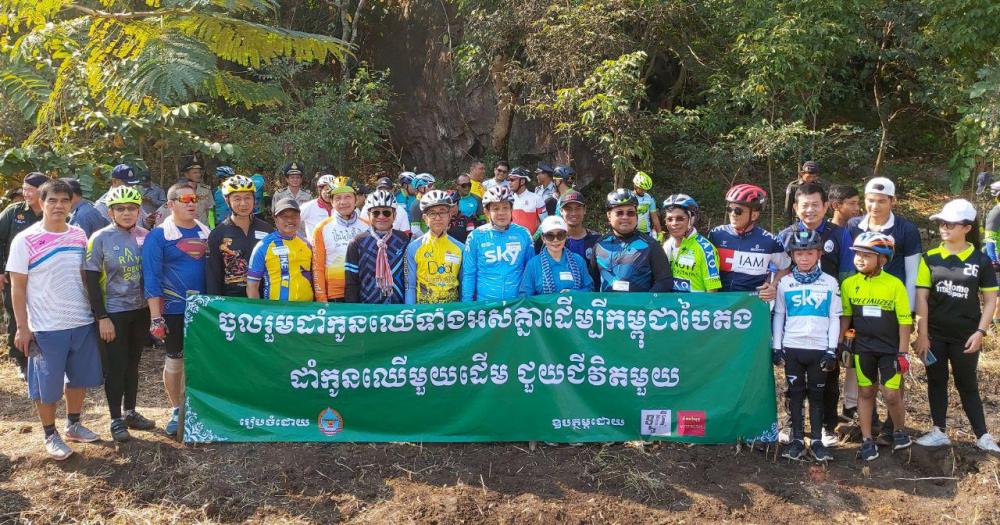 រដ្ឋបាលខេត្តបាត់ដំបង បង្កើតព្រឹត្តិការណ៍ជិះកង់ចម្ងាយ២០គីឡូម៉ែត្រ ដើម្បី ” មិត្តភាព សុខភាព ទេសចរណ៍និងបរិស្ថានឆ្នាំ២០១៩”ដើម្បីឆ្ពោះទៅកាន់តំបន់ទេសចរណ៍ជើងភ្នំប្រាសាទបាណន់ (មានវីដេអូ)