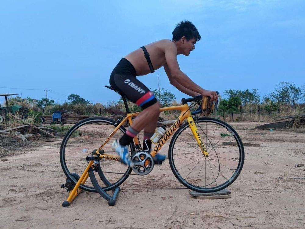 ក្រុមជម្រើសជាតិថ្នាលប្រណាំងកង់ត្រៀមស៊ីហ្គេមកំពុងបន្តការហ្វឹកហាត់នៅតាមផ្ទះ