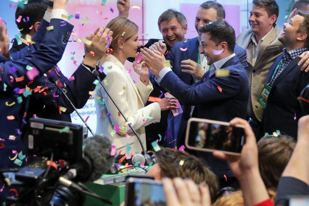 រុស្ស៊ីស្វាគមន៍លោក Zelensky ដែលទទួលបានជ័យជម្នះភ្លូកទឹកភ្លូកដី ក្នុងការបោះឆ្នោតប្រធានាធិបតីអ៊ុយក្រែន
