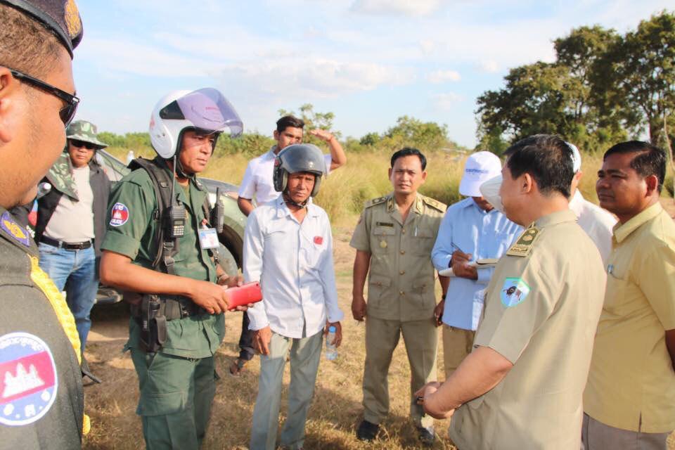 ប្រជាពលរដ្ឋមកពីខេត្តផ្សេងៗ បានកើនគ្នា មកចាប់ដីរដ្ឋ និងដីឯកជននៅស្រុកស្វាយចេក រដ្ឋបាលខេត្ត  ស្រុក និងភាគីពាក់ព័ន បានបញ្ជូនមន្ត្រីចុះពិនិត្យជាបន្ទាន់ក្នុងករណីនេះ