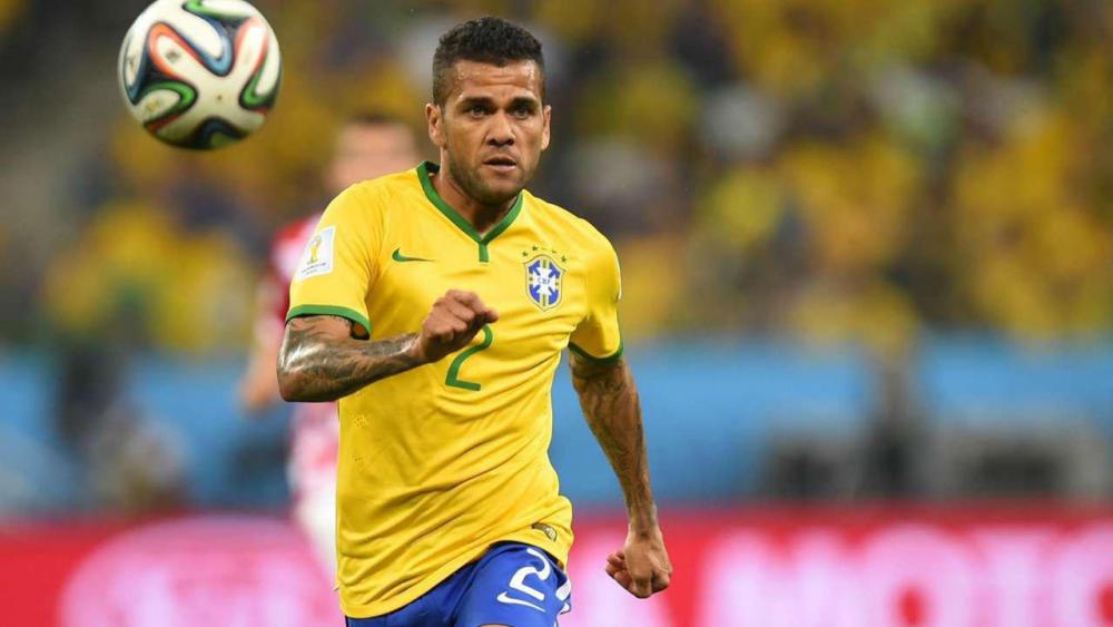 Dani Alves បានចុះកុងត្រាជាផ្លូវការជាមួយ ក្លិប Sao Paulo