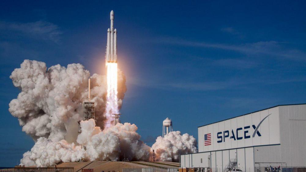 ផ្កាយរណបចំនួន២៤ត្រូវបាន SpaceX បាញ់បង្ហោះតាមរយៈគ្រាប់រ៉ុក្កែត Falcon Heavy ទៅកាន់ទីអវកាស