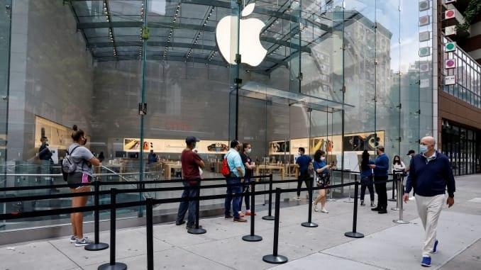 ក្រុមហ៊ុន Apple គ្រោងបិទហាងលក់រាយរបស់ខ្លួនចំនួន០៧កន្លែងក្នុងតិចសាស់ ខណៈការរាតត្បាត COVID-19 នៅមិនទាន់ធូរស្រាល
