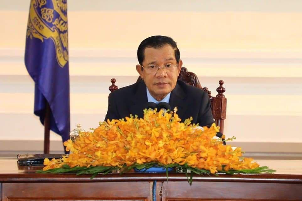 សម្តេចតេជោ ហ៊ុន សែន ដាក់ចេញអនុសាសន៍សំខាន់ៗចំនួន០៨ចំនុច ទាក់ទងទៅនឹងវិធានការ ក៏ដូចជាការចូលរួមទប់ស្កាត់ជំងឺកូវីដ១៩ ដែលកំពុងតែរីករាលដាលក្នុងប្រទេសកម្ពុជា