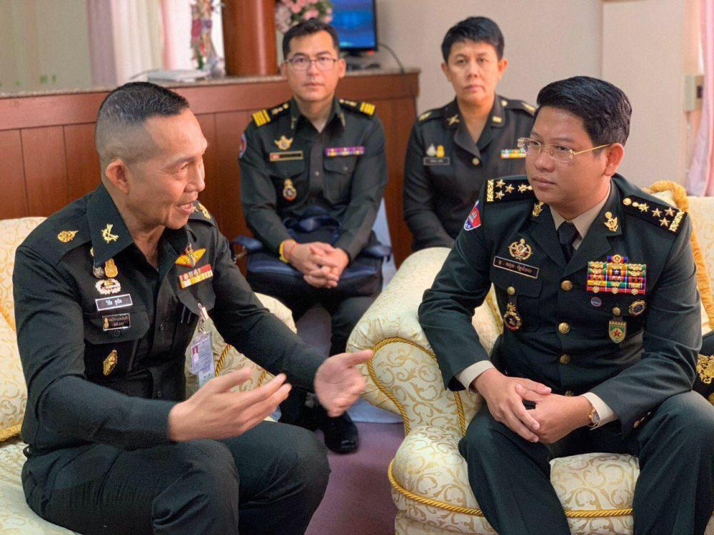 ឧត្តមសេនីយ៍ឯក ណុប រ័ត្ននិមល ដឹកនាំប្រតិភូបញ្ជាការដ្ឋានអង្គរក្ស ចូលរួមពិធីបិទវគ្គជំនាញការពារសុវត្ថិភាពឥស្សរជនជាន់ខ្ពស់ នៅប្រទេសថៃ