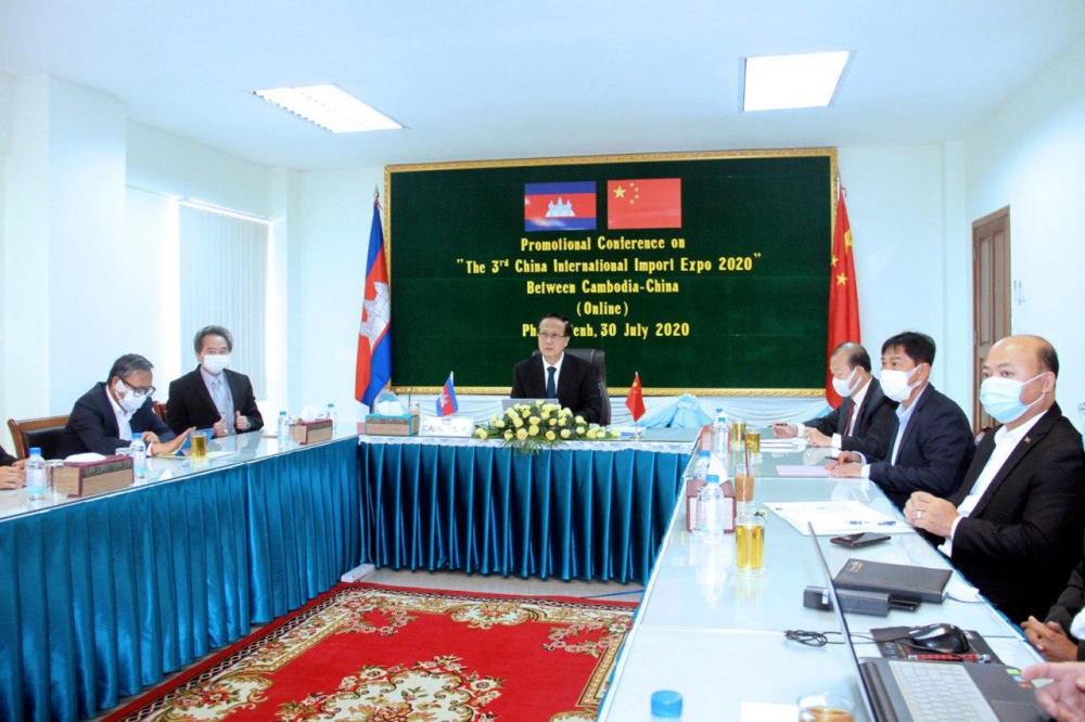 ទំហំពាណិជ្ជកម្មទ្វេភាគីកម្ពុជា-ចិន សម្រេចបានជាង ៦ ពាន់លានដុល្លារ នៅឆ្នាំ២០១៨ និងហក់ឡើងដល់ប្រមាណ ៨ ពាន់លានដុល្លារ នៅឆ្នាំ២០១៩
