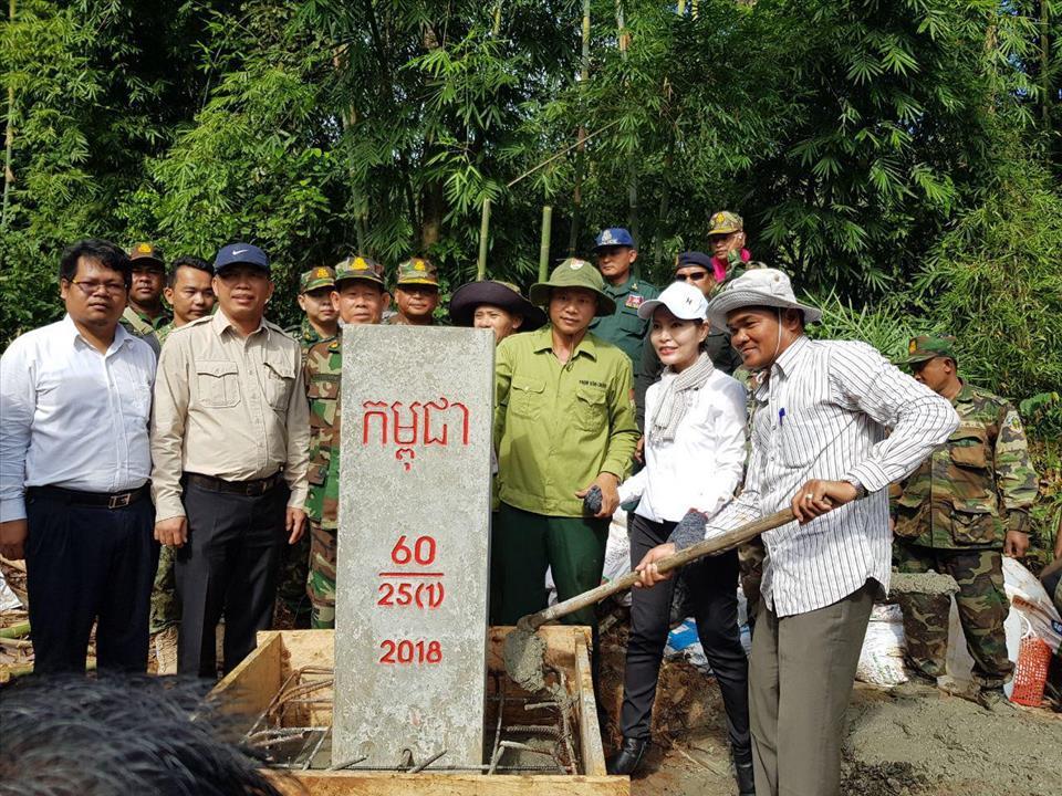 គណៈកម្មាធិការកិច្ចការព្រំដែនកម្ពុជា ចុះភ្ជាប់បង្គោលព្រំដែនបំពេញបន្ថែមចុងក្រោយ នៅខេត្តមណ្ឌលគិរី របស់កម្ពុជា ទល់នឹងខេត្តប៊ិនភៀក របស់វៀតណាម