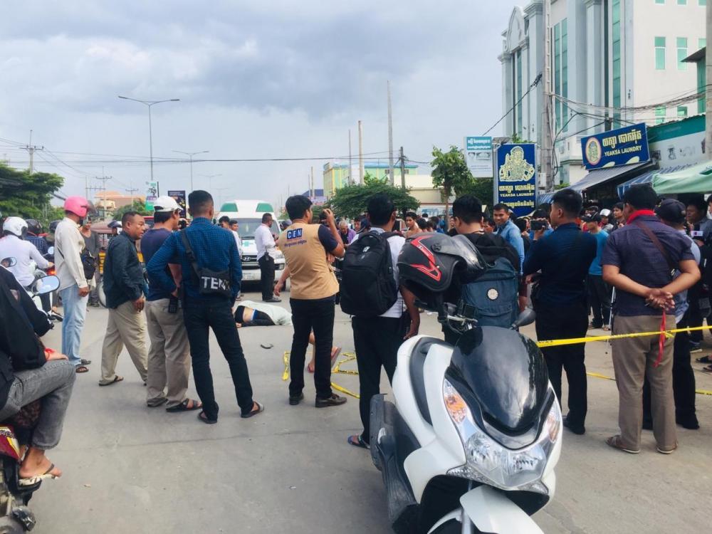 កម្មពាមានពិត ជនសង្ស័ម្នាក់បានឆក់កាបូបគេបានសម្រេច តែអកុសល់ត្រូវ រថយន្ដបើកបុកស្លាប់យ៉ាងអាណោចអធម័