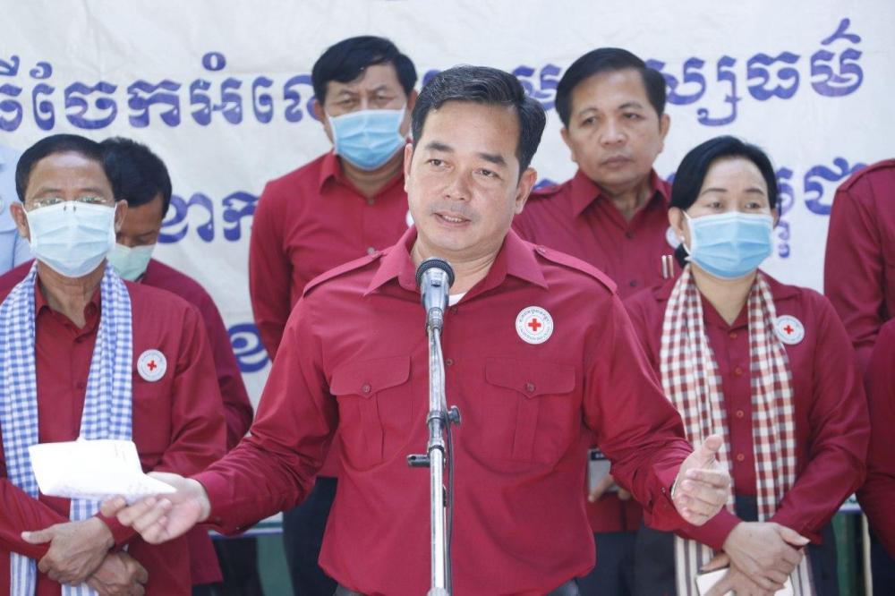 អំណោយរបស់កាកបាទក្រហមកម្ពុជាជូនដល់ជនងាយរងគ្រោះដែលកំពុងខ្វះខាតជីវភាពចំនួន១២០គ្រួសារ ក្នុងមូលដ្ឋានក្រុងកំពង់ចាម និងស្រុកកំពង់សៀម