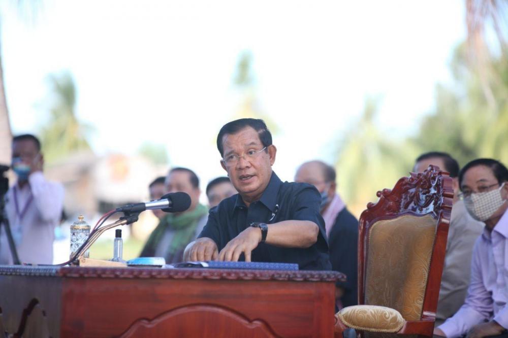 សម្តេចតេជោ ហ៊ុន សែន បានសម្រេចឯកភាពជាផ្លូវការ ក្នុងការផ្តល់ជូនថ្ងៃឈប់សម្រាកចំនួន ៥ថ្ងៃ ដោយគិតចាប់ពី១៧- ២១ ខែសីហា ខាងមុខនេះ ជំនួសឱ្យថ្ងៃឈប់សម្រាកបុណ្យចូលឆ្នាំខ្មែរ ឆ្នាំ២០២០