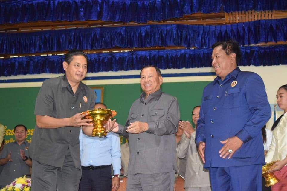 សម្ដេចសេនាវិបុលភក្ដី សាយ ឈុំ បានប្រកាសតែងតាំងឯកឧត្ដម ប៉ែន កុសល ជាប្រធានបក្សខេត្តឧត្ដរមានជ័យ