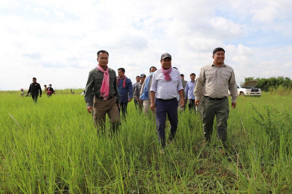 រដ្ឋមន្ត្រីក្រសួងទេសចរណ៍ និង រដ្ឋមន្ត្រីក្រសួងបរិស្ថាន បង្ហាញការគាំទ្ររួមគ្នាចំពោះបងប្អូនប្រជាសហគមន៍មូលដ្ឋានលើការបង្កើតផែនការ បង្កើនសេដ្ឋកិច្ចមូលដ្ឋាន