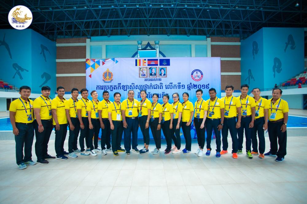 អគ្គលេខាធិការសហព័ន្ធខ្មែរកីឡា ហែលទឹក បញ្ជាក់ថា ការធ្វើជាម្ចាស់ផ្ទះ ហែលទឹកជើងឯកយុវជនអាស៊ីអាគ្នេយ៍ ឆ្នាំនេះ គឺកម្ពុជាចង់បង្ហាញពីភាពរីកចំរើនគ្រប់វិស័យ ទាំងវិស័យសេដ្ឋកិច្ច ហេដ្ឋារចនាសម័ន្ធ ជាពិសេសវិស័យកីឡា ក្នុងដំណើរឆ្ពោះទៅស៊ីហ្គេម ឆ្នាំ២០២៣ នៅកម្ពុជា