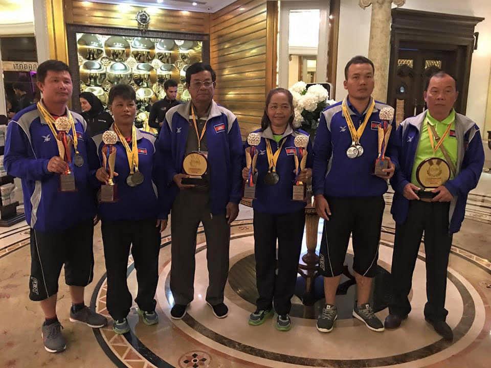 អបអរសាទរចំពោះកីឡាករ-កីឡាការិនីប៉េតង់កម្ពុជា ដែលដណ្តើមបានមេដាយប្រាក់៥គ្រឿងនៃព្រឹត្តិការណ៍ការប្រកួតកីឡាប៉េតង់ ជ្រើសរើសជើងឯកអាស៊ីលើកទី១ ឆ្នាំ២០១៨ នៅប្រទេសឥណ្ឌូនេស៊ី