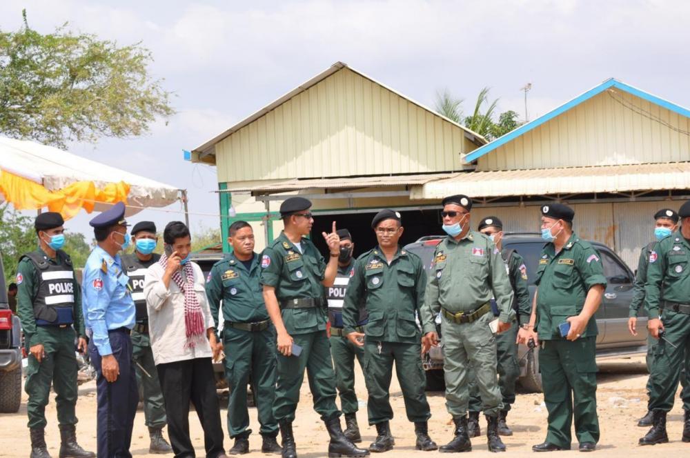 ស្នងការនគរបាលខេត្តកណ្តាលចុះពិនិត្យស្ថានភាពជាក់ស្តែងតាមគោលដៅសំខាន់ៗជាប់ព្រំប្រទល់ខេត្ត និងខេត្ត