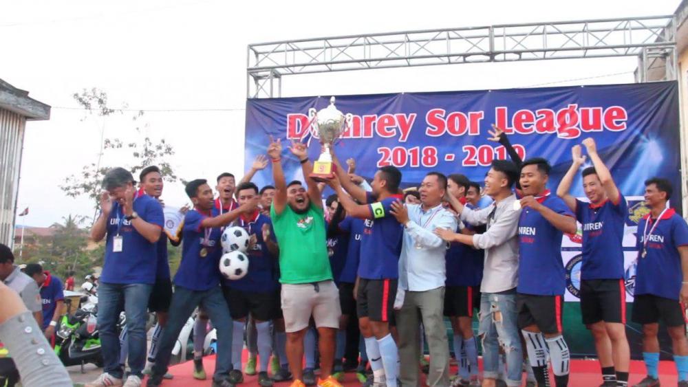 ក្រុមBlue Dragon លើកពានទីលានបាល់ទាត់Domrey Sor League ឆ្នាំ២០១៨ ក្រោយឈ្នះក្រុមRFL ៤ទល់​ និង២
