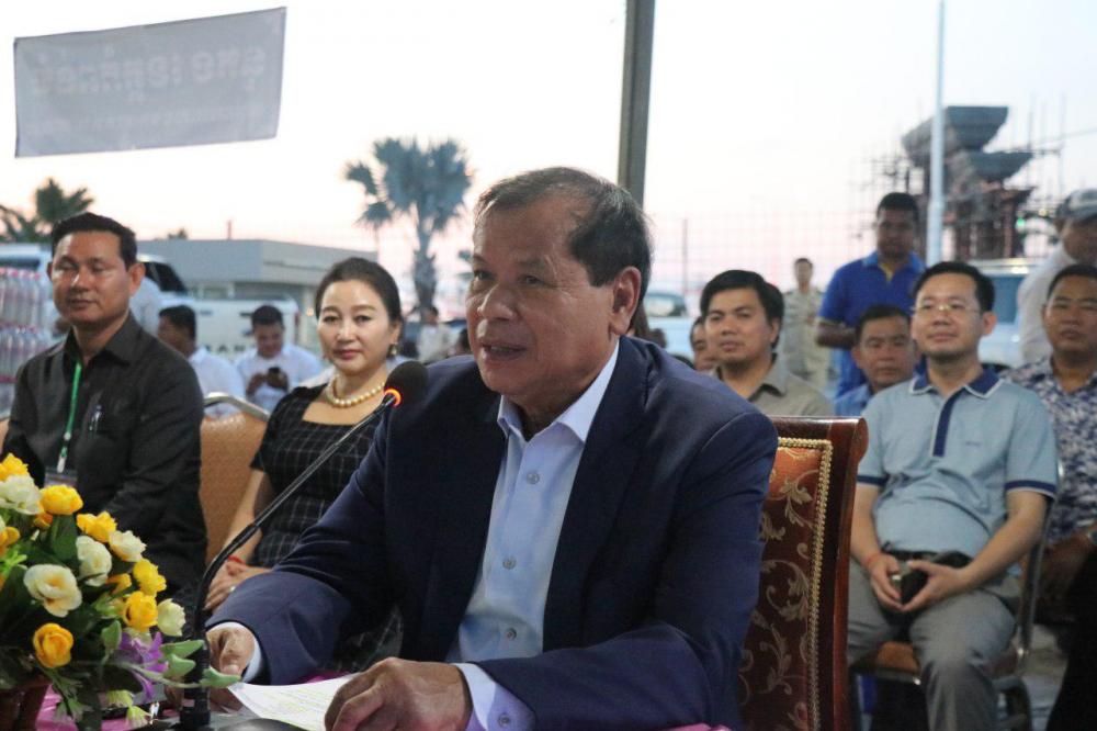 រដ្ឋមន្ត្រីក្រសួងទេសរចណ៍ ជួបសំណេះសំណាលជាមួយចំណុះទូកចំនួន៣ ដែលមកពីស្រុកបារាយណ៍ ខេត្តកំពង់ធំ