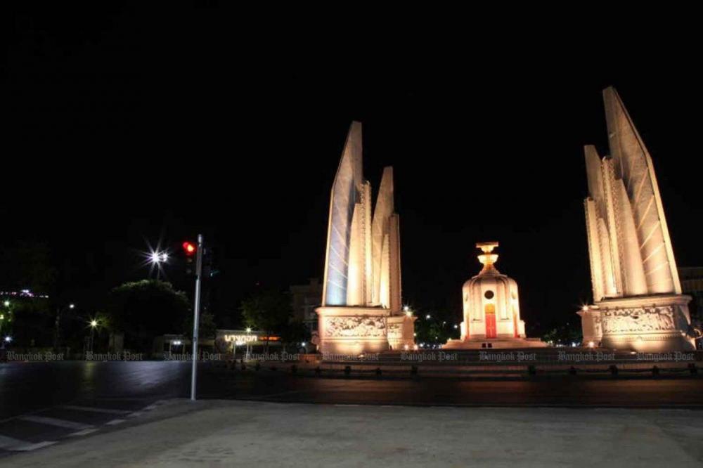 ថៃគ្រោងដកចេញបំរាមគោចរពេលយប់រយៈពេល១៥ថ្ងៃ  ដើម្បីដោះស្រាយវិបត្តិ COVID-19