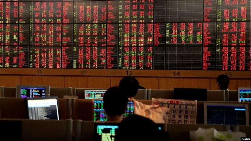 ក្រុមហ៊ុន Capital Economics ព្យាករណ៍ថា វិបត្តិជំងឺ COVID-19 នឹងធ្វើឱ្យផលិតផលក្នុងស្រុកសរុប GDP នៅតំបន់អាស៊ីអាគ្នេយ៍ធ្លាក់ចុះប្រហែល១០ភាគរយក្នុងឆ្នាំនេះ