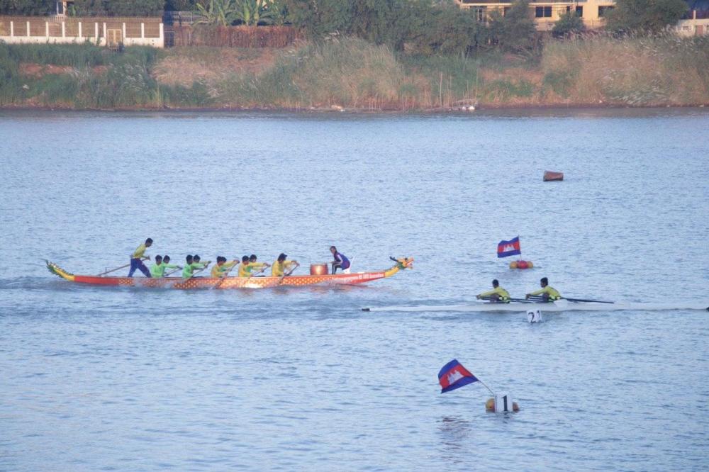 ខេត្តចំនួន៦ ត្រៀមចូលរួមប្រកួត ទូកប្រពៃណីអន្ដរជាតិ «ទូកនាគ» ទូកកានូ និងទូករ៉ូអ៊ីង ប្រចាំភូមិភាគ បឹងទន្លេសាប និងដណ្តើមពានរង្វាន់ សម្តេចក្រឡាហោម ស ខេង លើកទី២ ឆ្នាំ២០២០