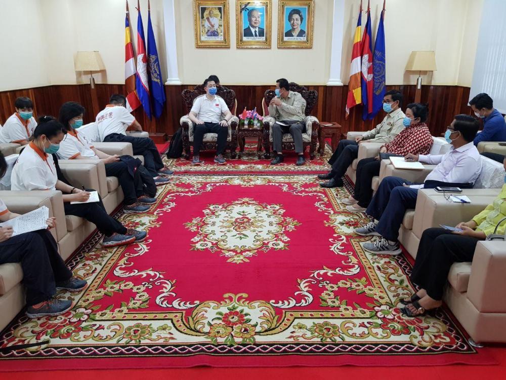 ក្រុមគ្រូពេទ្យចិន ចែករំលែកបទពិសោធន៍ និងវិធីសាស្ត្រក្នុងការព្យាបាល និងការទប់ស្កាត់ការឆ្លងជម្ងឺ Covid-19 ដល់គ្រូពេទ្យនៅខេត្តព្រះសីហនុ