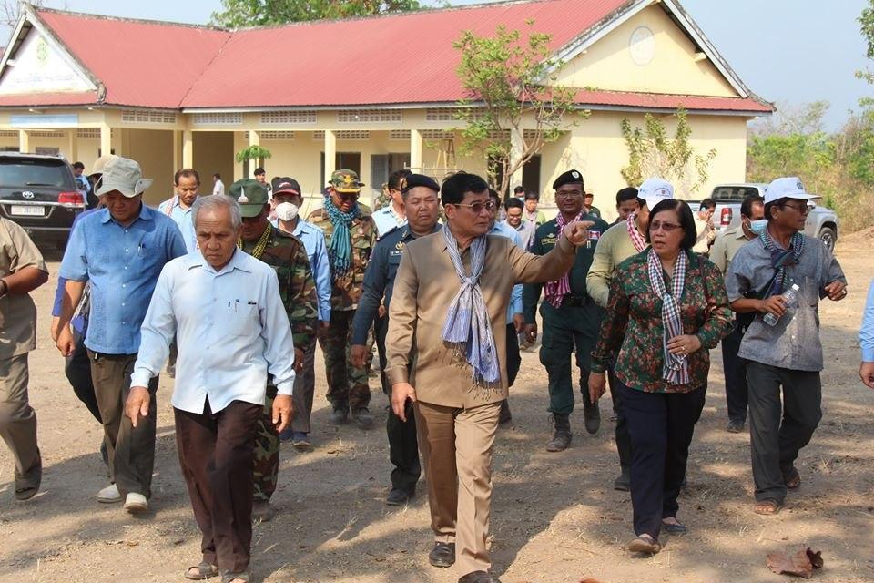 អភិបាលខេត្តព្រះវិហារ បានដាក់ចេញនូវវិធានការយ៉ាងម៉ឹងម៉ាត់ ក្នុងការបង្ការ ទប់ស្កាត់ និងការព្យាបាលជម្ងឺកូវីដ១៩ (COVID-19) ដែលកំពុងតែឆ្លងរីករាលដាល នៅក្នុងគ្រាបច្ចុប្បន្ន !