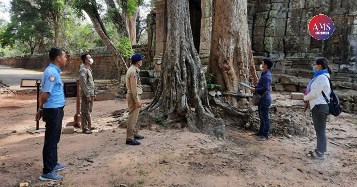 ក្រុមគ្រូពេទ្យសម្តេចតេជោ ចុះយកសំណាកអ្នកដែលសង្ស័យនៅទីតាំង៖ ផ្លូវទ្រុងមាន់ ខណ្ឌមានជ័យ
