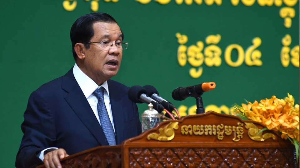 សម្តេចតេជោ ហ៊ុន សែន អំពាវនាវដល់បងប្អូនសារព័ត៌មានយកចិត្តទុកដាក់អនុវត្តឱ្យបានត្រឹមត្រូវតាមច្បាប់ ក្រមសីលធម៌វិជ្ជាជីវៈ
