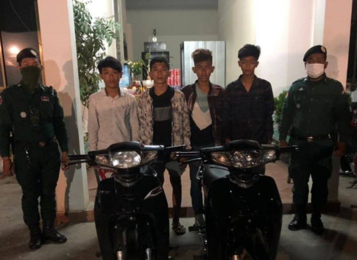 រដ្ឋបាលខេត្តកំពត៖ រកឃើញស្រ្តី ២នាក់ កើតជំងឺកូវីដ១៩ នៅថ្ងៃអង្គារិ៍នេះ ប្រពលរដ្ឋដែលជាប់ពាក់ព័ន្ធ សូមប្រញាប់ទៅធ្វើតេស្ត
