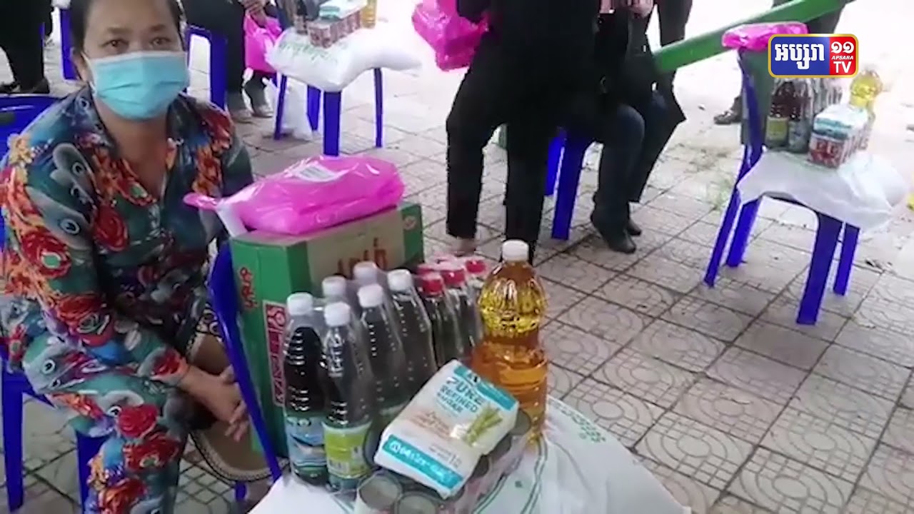 ប្រជាពលរដ្ឋ១២៥០គ្រួសារ ក្នុងខណ្ឌចំនួន៥ ទទួលអំណោយរបស់លោក ហ៊ុន ម៉ាណែត និងភរិយា (Video Inside)