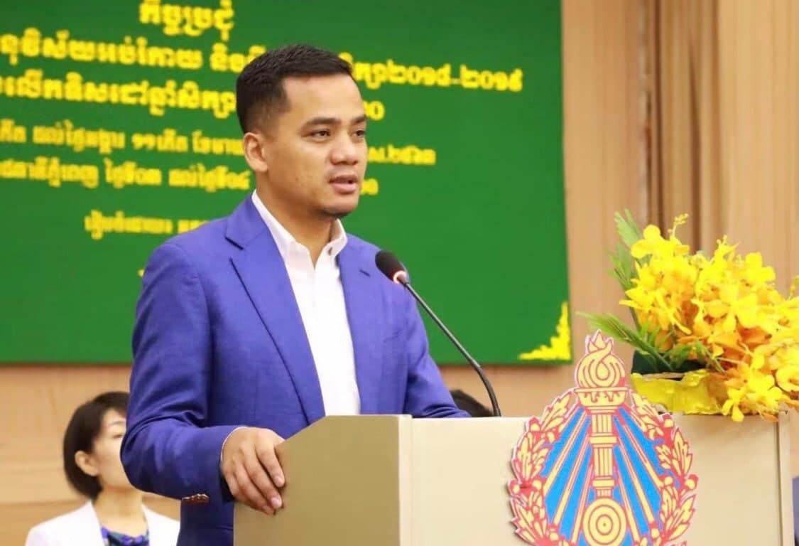 ឯកឧត្តម ស សុខា ៖ រាជរដ្ឋាភិបាលនៅតែខិតខំបន្តរក្សាការងារ ដែលមានស្រាប់ និងបង្កើតការងារថ្មី គ្រប់ប្រភេទជូនប្រជាពលរដ្ឋ ទោះបីស្ថិតក្នុងស្ថានភាព ដ៏លំបាក នៃជំងឺ កូវី -១៩