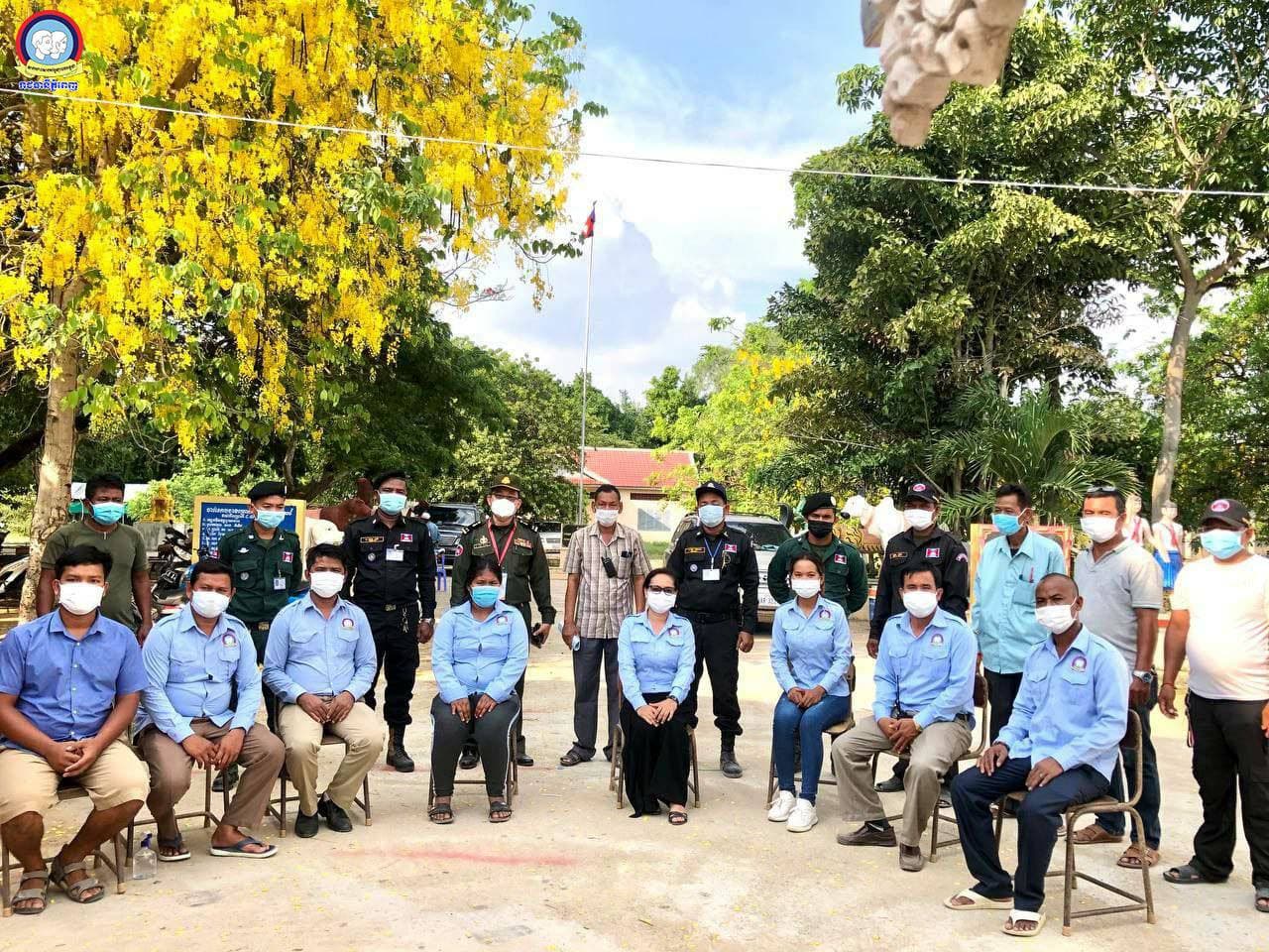 យុវជន ស.ស.យ.ក ខណ្ឌទាំង១៤ ក្នុងរាជធានីភ្នំពេញ បន្តចូលរួមសម្របសម្រួលការងារចាក់វ៉ាក់សាំង ជូនប្រជាពលរដ្ឋ មន្ត្រីរាជការ កម្មករ និងបុគ្គលិកវិស័យឯកជននានា