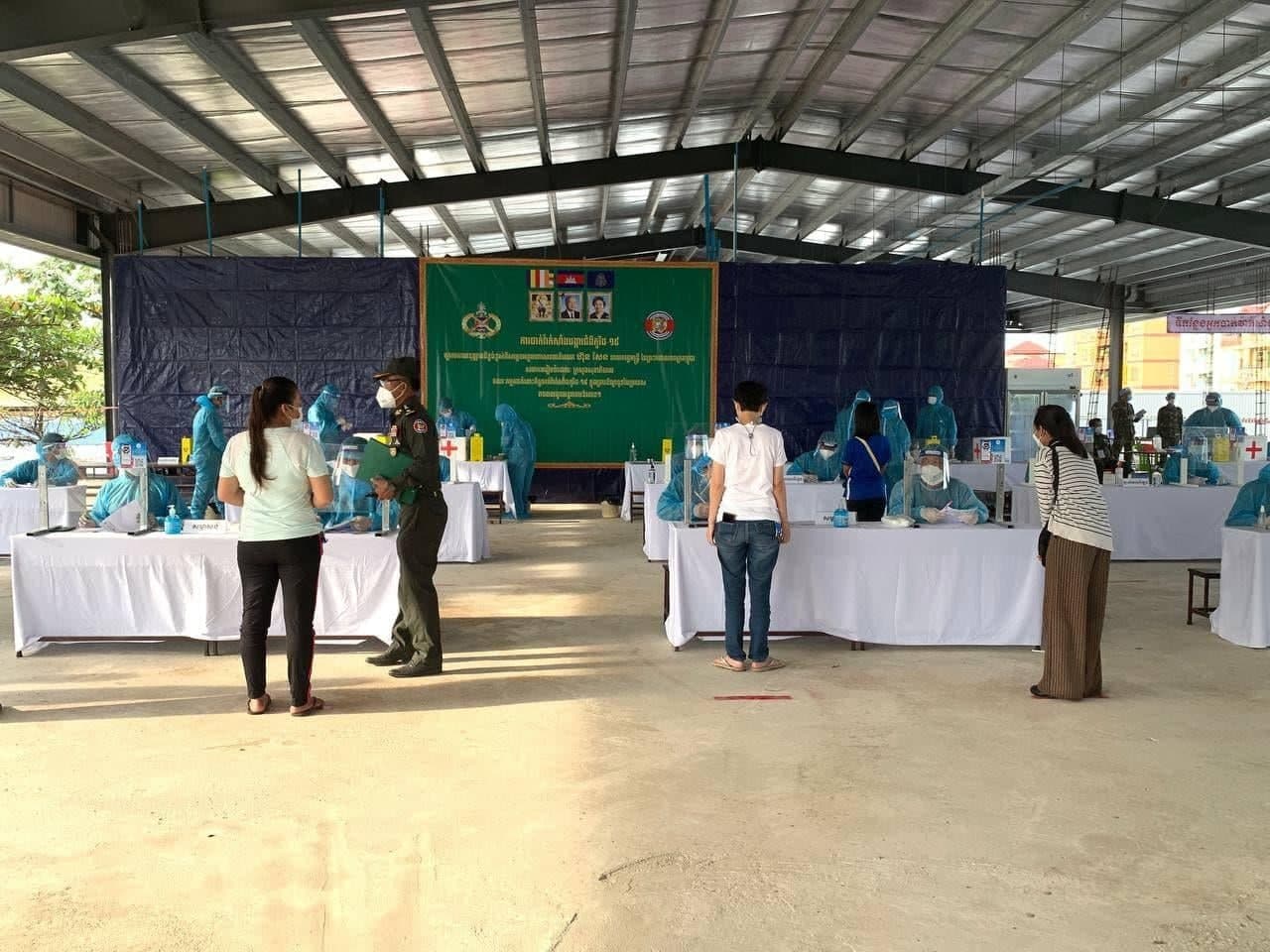 ក្រសួងការពារជាតិ បើកយុទ្ធនាការចាក់វ៉ាក់សាំង ការពារជំងឺកូវីដ-១៩ ជូនពលរដ្ឋនៅតំបន់ក្រហម ក្នុងខណ្ឌឫស្សីកែវ