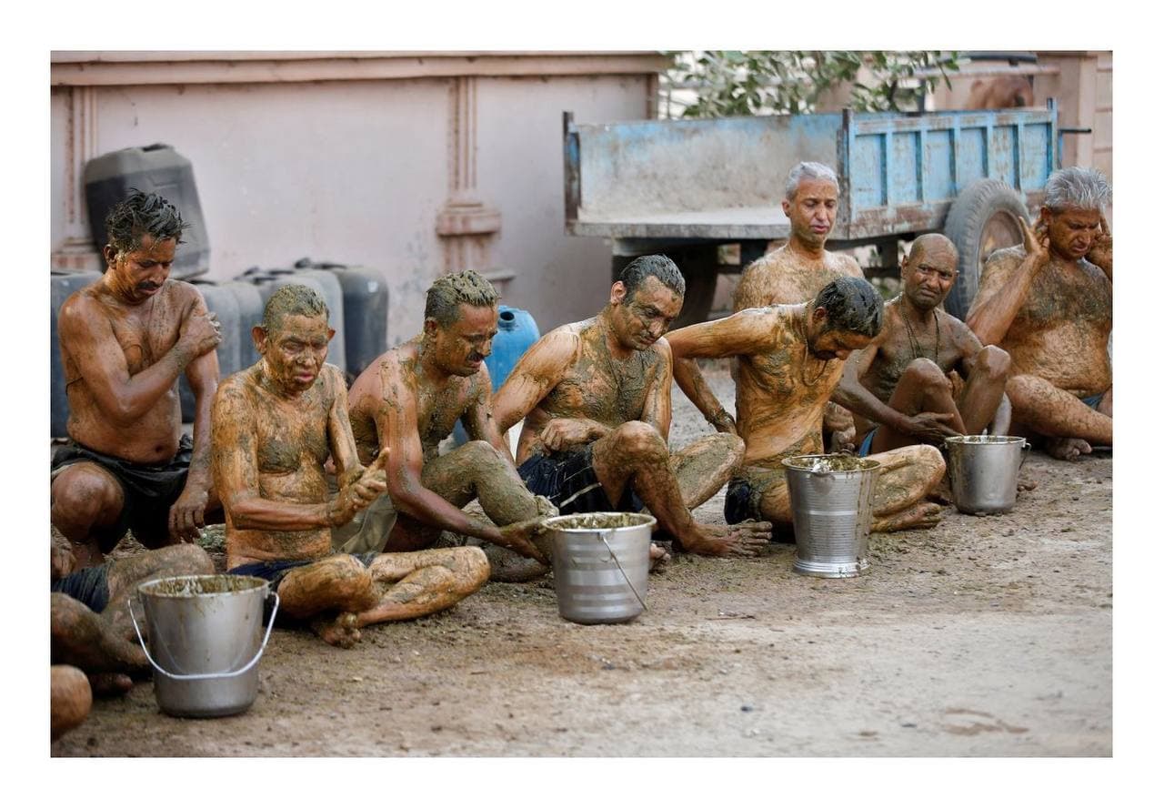 ប្រធានសមាគមជាតិវេជ្ជសាស្ត្រឥណ្ឌា Dr. Ja Jayalal ព្រមានពីការប្រើប្រាស់លាមកគោដេញកូវីដ១៩ ដោយលើកឡើងថាមិនមានភស្តុតាងវិទ្យាសាស្ត្រលើប្រសិទ្ធភាពរបស់វាទេ ផ្ទុយទៅវិញ លាមកគោមានហានិភ័យក្នុងការរាលដាលនៃជំងឺផ្សេងៗ