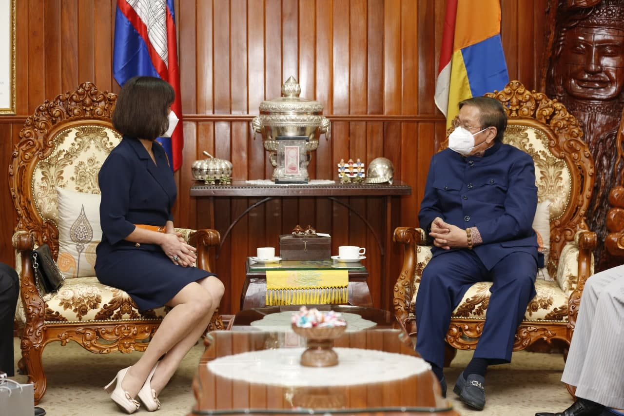 ឯកឧត្តម ខៀវ កាញារីទ្ធ ទទួលជួបពិភាក្សាការងារជាមួយ លោកជំទាវឯកអគ្គរដ្ឋទូតសឹង្ហបុរី ថ្មីប្រចាំកម្ពុជា