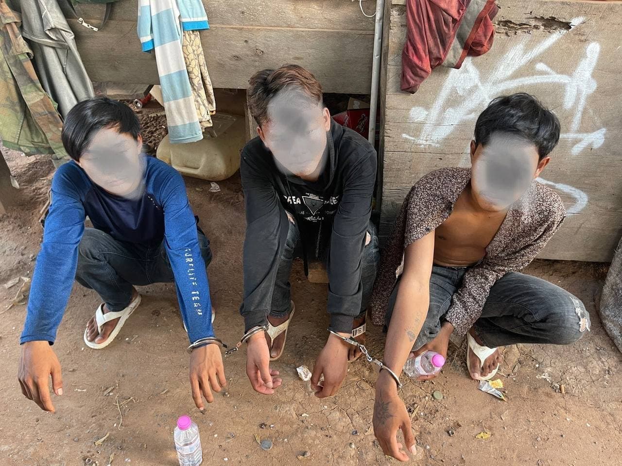 សាលាដំបូងខេត្តព្រះវិហារ សម្រេចឃុំខ្លួនយុវជន៣នាក់ក្នុងពន្ធនាគារ ក្រោយសវនាការរកឃើញកំហុស ពីការប្រើប្រាស់ និងការជួញដូរគ្រឿងញៀនខុសច្បាប់