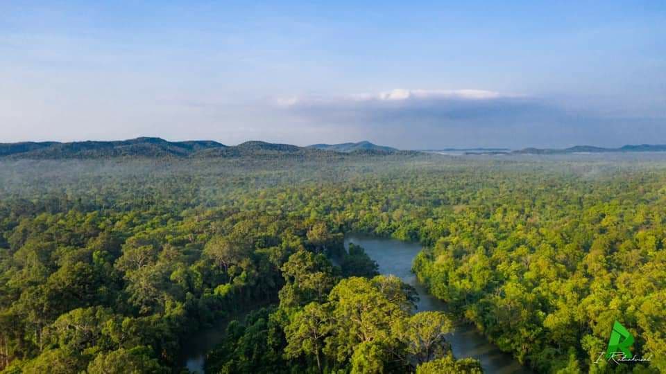 ទស្សនាទេសភាពទន្លេស្រែពក ដ៏ស្រស់ត្រកាល និងបត់បែនដូចរបាំ